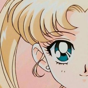 Meet your Posher, Alexia